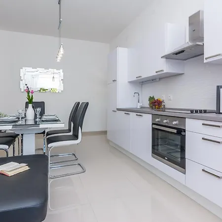 Marko Apartment *