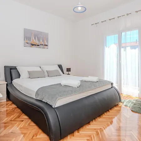 Apartamento Marko Sukošan