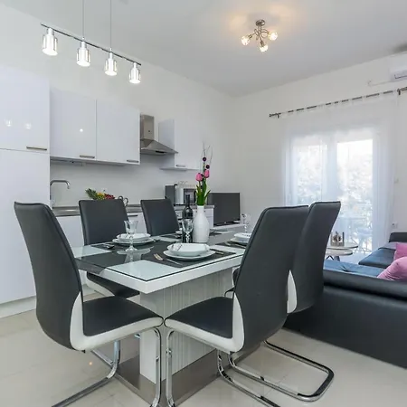 Marko Apartamento Sukošan